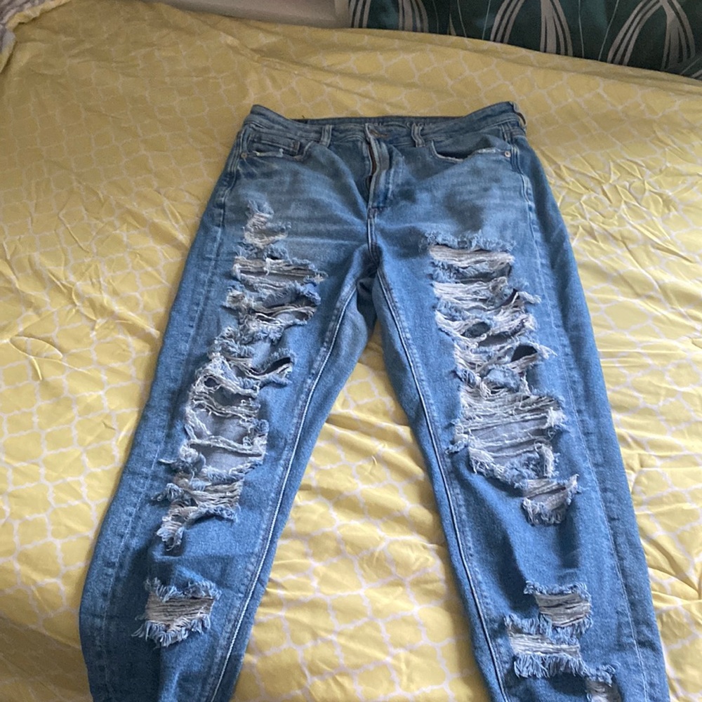 American eagle mom jeans